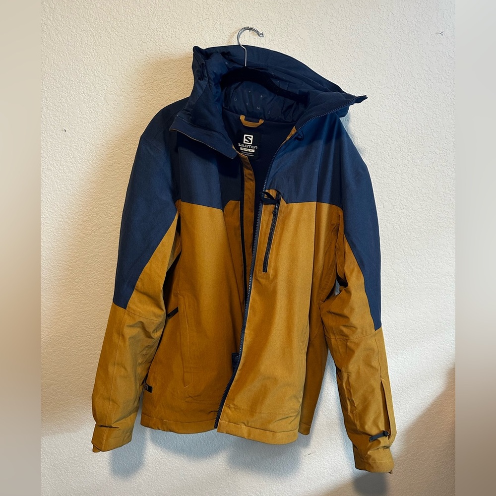 2022 Salomon insulated snowboard jacket